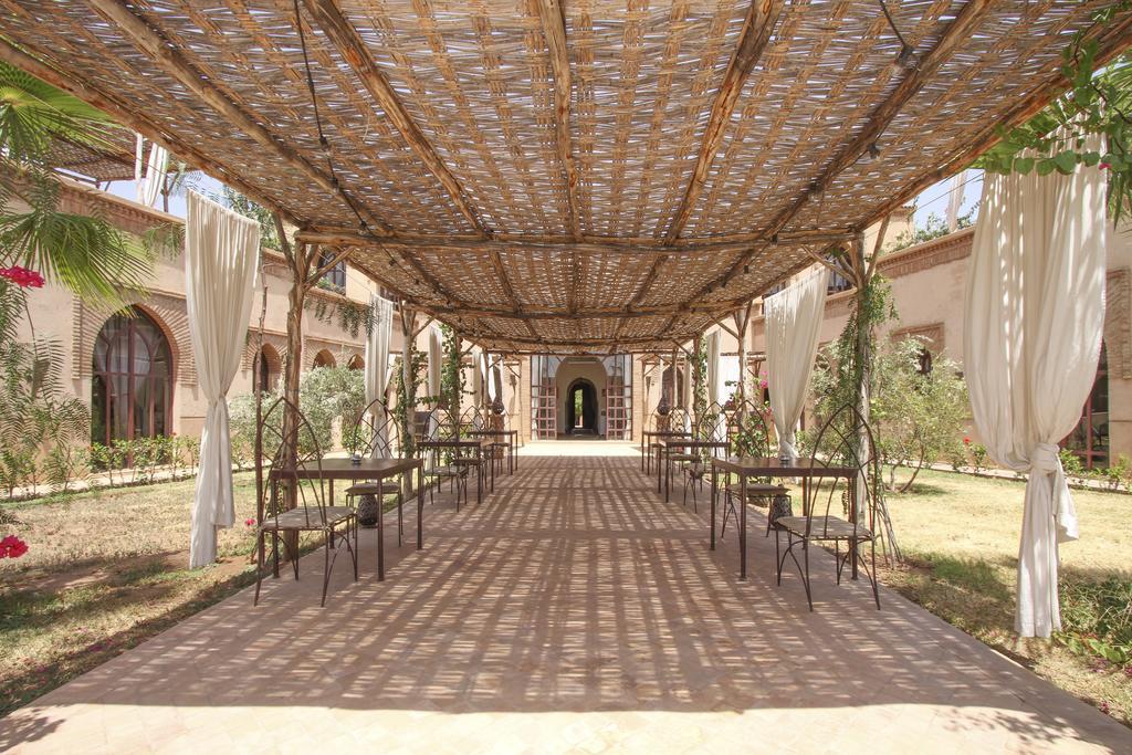 Le Cazar Hotel El Ain Exterior photo