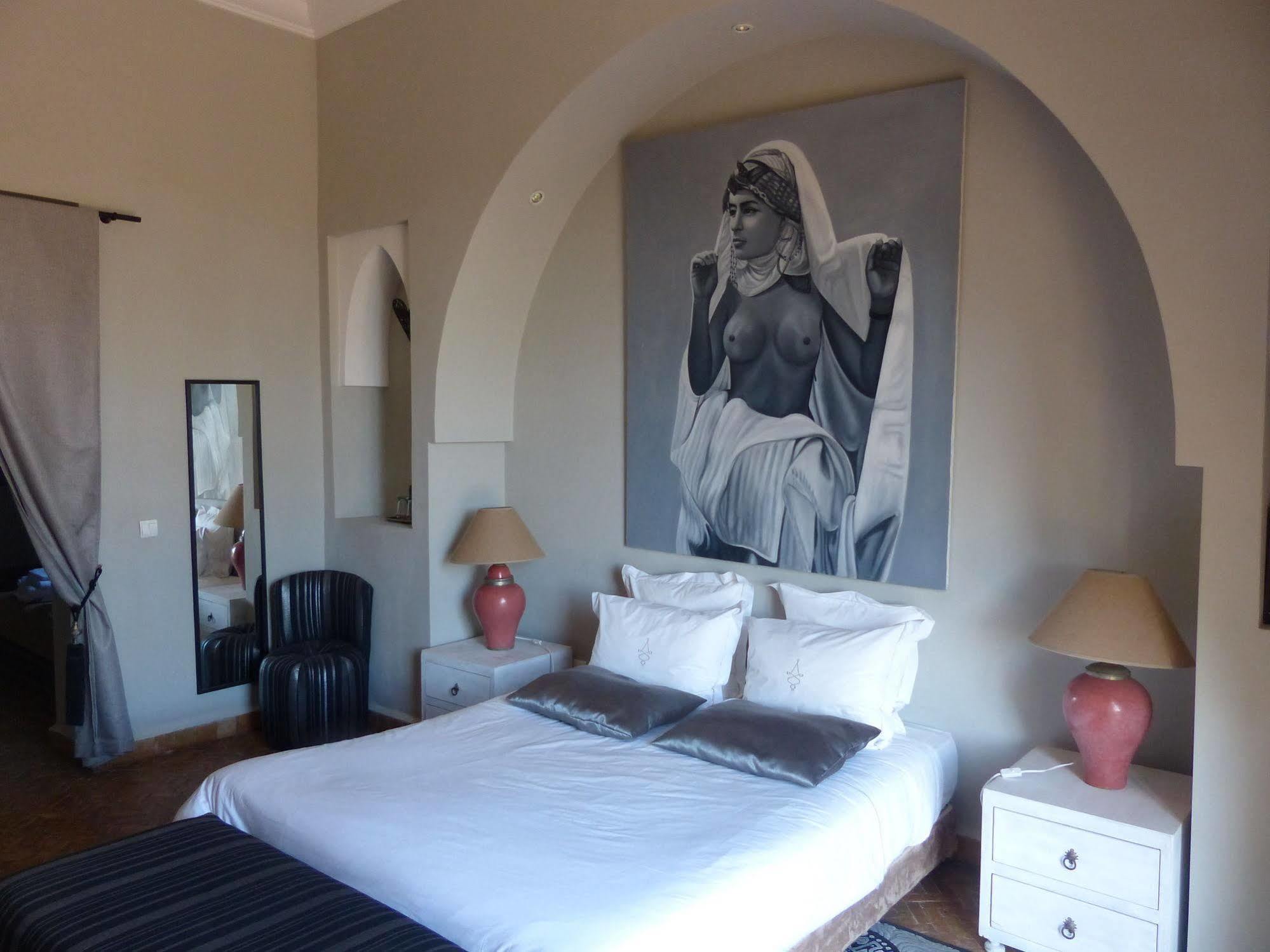 Le Cazar Hotel El Ain Exterior photo